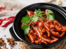 杨叨叨鸡脚饭加盟：鸡脚饭营养价值高，获得数万食客认可